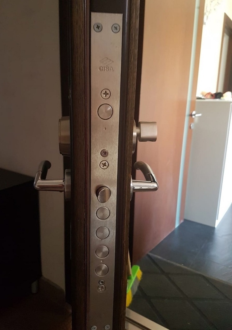 Регулировка дверного замка CISA Регулировка дверного замка CISA