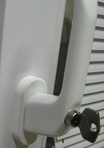 Установка защиты от детей на окна Установка защиты от детей на окна