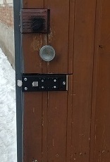 Установка кодового замка на общую дверь в подъезде