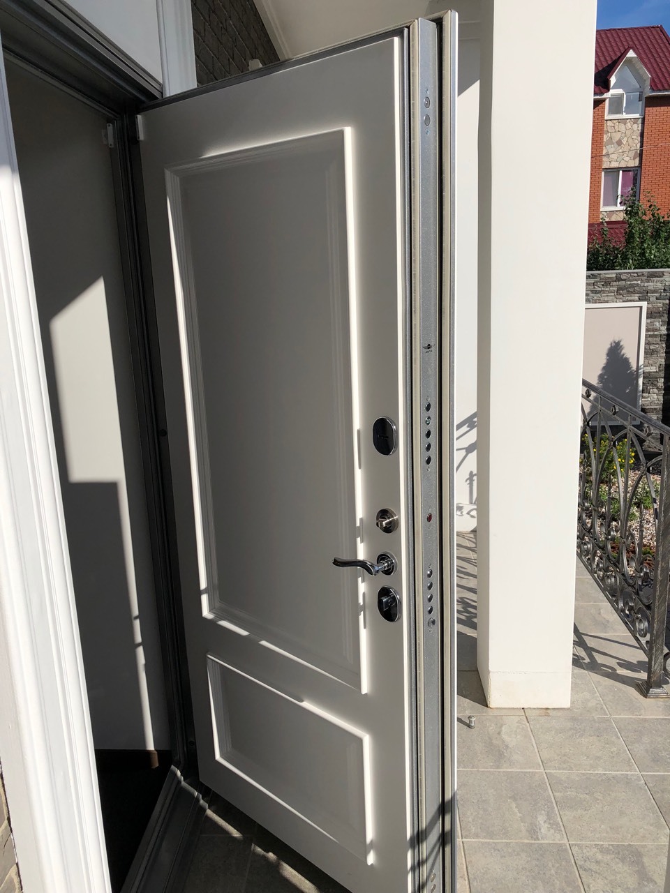 <span style="font-weight: bold;">ремонт входных дверей</span><br>