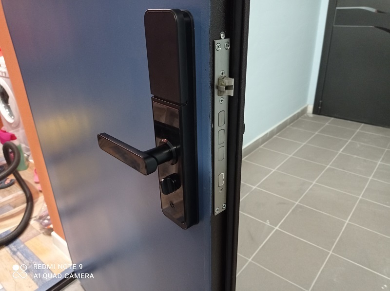 <span style="font-weight: bold;">УСТАНОВКА умных замков</span><br>